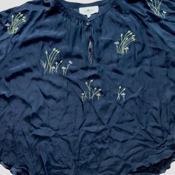 THE GREAT Silk Embroidered Black Floral Boho Peasant Top Size 1 Sm Cottagecore - Picture 11 of 16